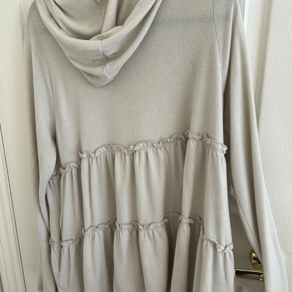 Shannon Passero Hoodie - Picture 3 of 4